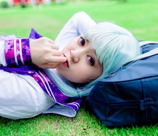 Minimalizm w wydaniu Calvin Klein – przegląd modelu Re-Lock