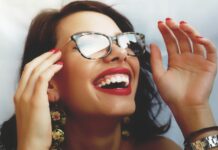 Stylowe dodatki na piknik – torebka, chusta i koszyk