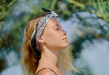 Jakie dodatki noszą polskie celebrytki? Must-have list