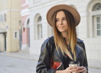 Jakie kolory torebek pasują do jesiennego płaszcza?