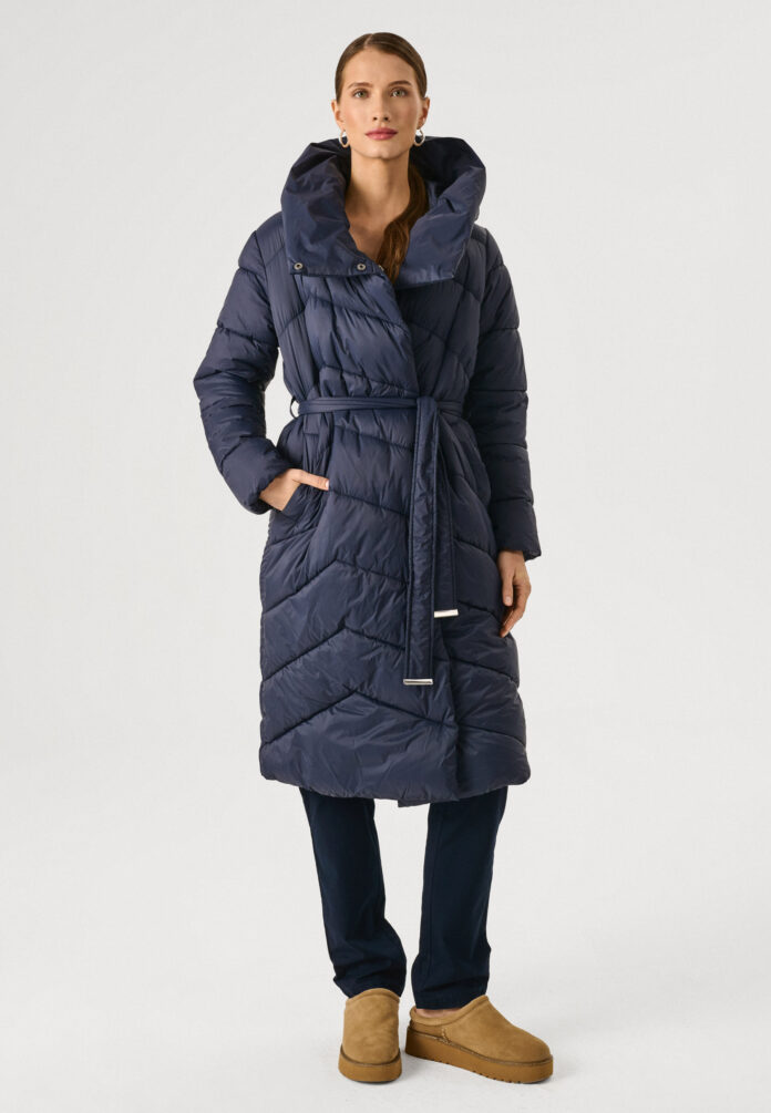 Stylowa Zima 2026: Jak Wybrać Idealne Kurtki Zimowe Damskie i Trafić na Najlepszą Wyprzedaż?