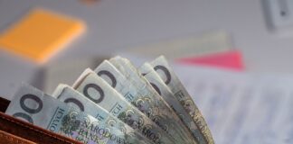 Zatrzask w portfelu nie trzyma – domowa naprawa czy wizyta u kaletnika? Zatrzask w portfelu nie trzyma – domowa naprawa czy wizyta u kaletnika?