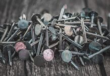 Złota czy srebrna biżuteria? Jak dopasować metal do urody i garderoby Złota czy srebrna biżuteria? Jak dopasować metal do urody i garderoby